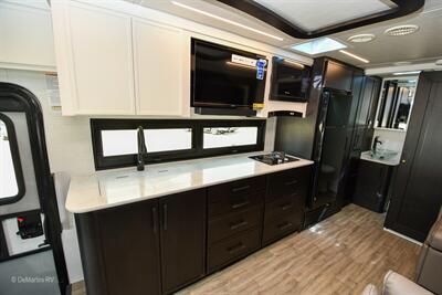 2026 Newmar Freedom Aire 2515   - Photo 11 - Grass Valley, CA 95945-5207