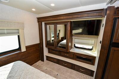 2022 Newmar Bay Star Sport 3014   - Photo 3 - Grass Valley, CA 95945-5207