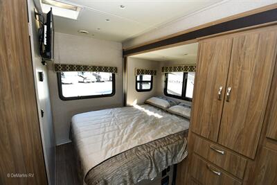 2018 Dynamax Isata 3 24FW   - Photo 6 - Grass Valley, CA 95945-5207