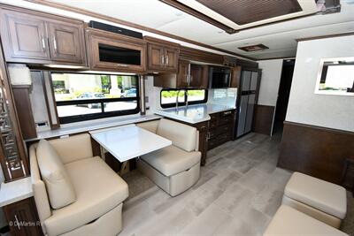 2021 Newmar Ventana 3412   - Photo 5 - Grass Valley, CA 95945-5207