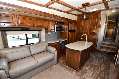 2015 Heartland Bighorn 3010 RE   - Photo 9 - Grass Valley, CA 95945-5207