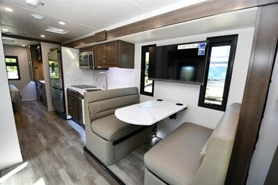 2026 Dynamax Isata 6 4x4 31KS   - Photo 5 - Grass Valley, CA 95945-5207