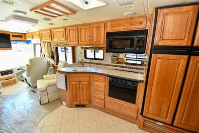 2004 Holiday Rambler Endeavor 38PBDD - Photo 15 - Grass Valley, CA 95945-5207