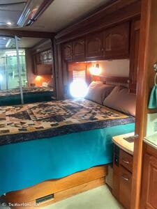 2007 Country Coach Magna 630 Series Rembrandt   - Photo 13 - Grass Valley, CA 95945-5207