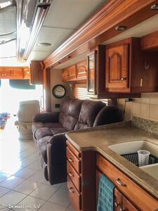 2007 Country Coach Magna 630 Series Rembrandt   - Photo 17 - Grass Valley, CA 95945-5207