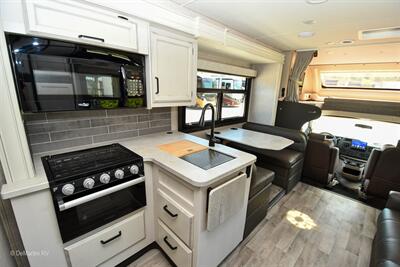 2023 Jayco Greyhawk 27U   - Photo 11 - Grass Valley, CA 95945-5207