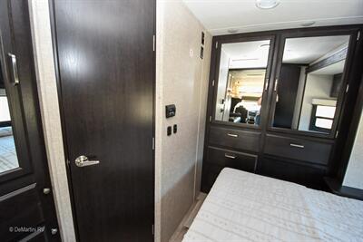 2023 Jayco Greyhawk 27U   - Photo 8 - Grass Valley, CA 95945-5207