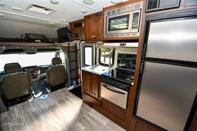 2018 Forest River Forester MBS 2401W - Photo 12 - Grass Valley, CA 95945-5207