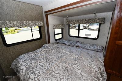 2018 Forest River Forester MBS 2401W - Photo 7 - Grass Valley, CA 95945-5207