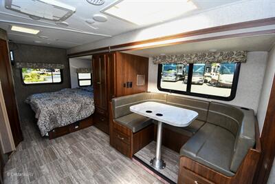 2018 Forest River Forester MBS 2401W - Photo 5 - Grass Valley, CA 95945-5207