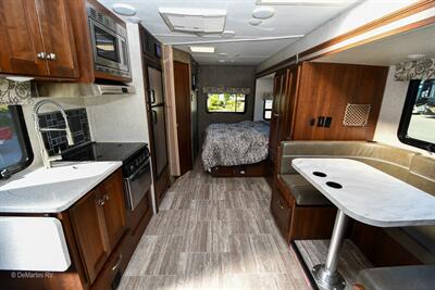 2018 Forest River Forester MBS 2401W - Photo 4 - Grass Valley, CA 95945-5207