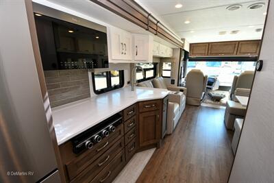 2026 Newmar Bay Star 3114 - Photo 12 - Grass Valley, CA 95945-5207