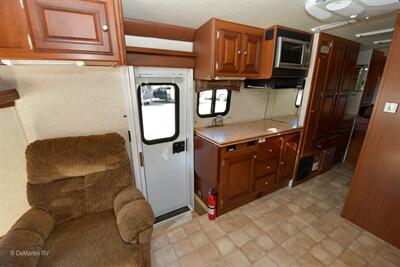 2010 Phoenix Cruiser Mini 2950 Slide - Photo 5 - Grass Valley, CA 95945-5207