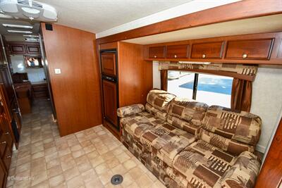 2010 Phoenix Cruiser Mini 2950 Slide - Photo 4 - Grass Valley, CA 95945-5207