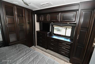 2022 Forest River Berkshire XL 37A   - Photo 11 - Grass Valley, CA 95945-5207