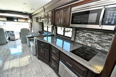 2022 Forest River Berkshire XL 37A   - Photo 14 - Grass Valley, CA 95945-5207