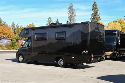 2025 Dynamax Isata 3 24SSFX Freedom Edition   - Photo 2 - Grass Valley, CA 95945-5207