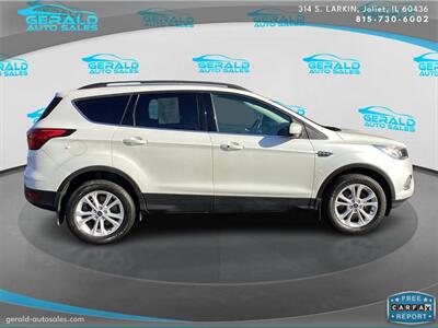 2019 Ford Escape SEL  27 MPG - Photo 5 - Joliet, IL 60436