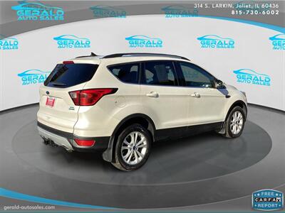 2019 Ford Escape SEL  27 MPG - Photo 7 - Joliet, IL 60436