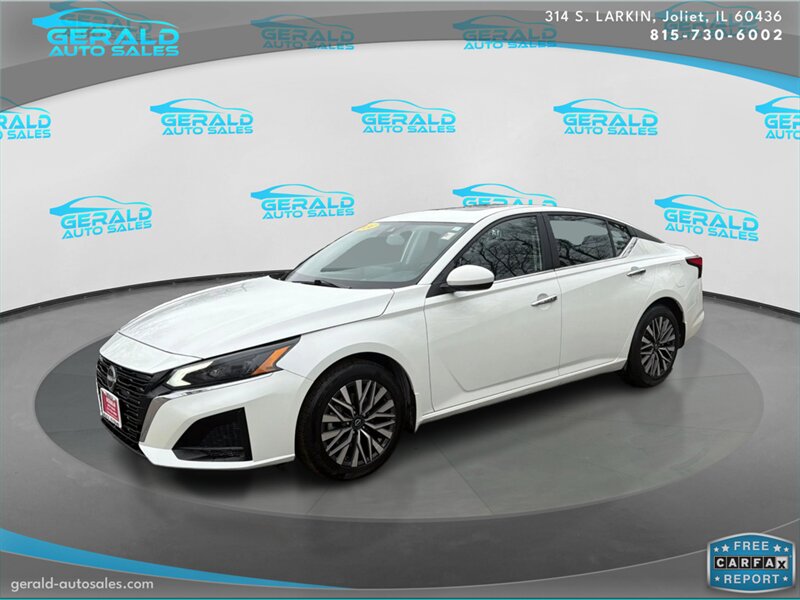 Pearl White TriCoat 2024 Nissan Altima 2.5 SV FWD Sedan Front-Wheel Drive Automatic