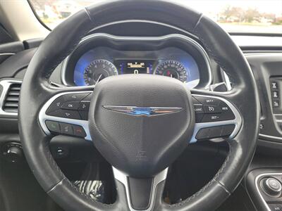 2015 Chrysler 200 Limited  36 MPG - Photo 16 - Joliet, IL 60436