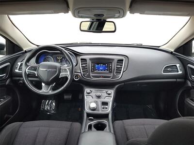 2015 Chrysler 200 Limited  36 MPG - Photo 20 - Joliet, IL 60436