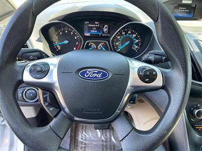 2016 Ford Escape SE  32 MPG - Photo 16 - Joliet, IL 60436