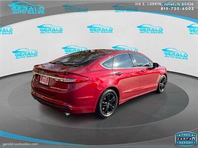 2018 Ford Fusion SE  32 MPG - Photo 7 - Joliet, IL 60436