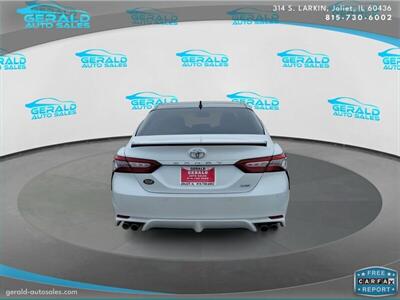 2018 Toyota Camry XSE V6  32 MPG - Photo 4 - Joliet, IL 60436