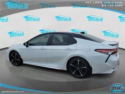 2018 Toyota Camry XSE V6  32 MPG - Photo 8 - Joliet, IL 60436