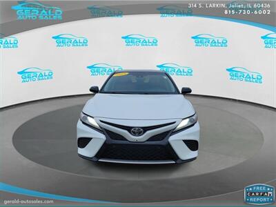 2018 Toyota Camry XSE V6  32 MPG - Photo 2 - Joliet, IL 60436