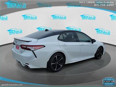 2018 Toyota Camry XSE V6  32 MPG - Photo 7 - Joliet, IL 60436