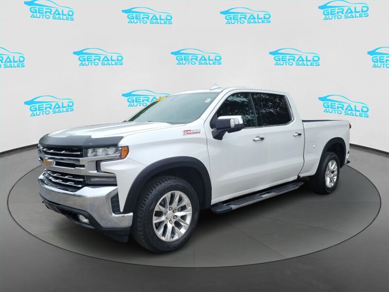 Summit White 2019 Chevrolet Silverado 1500 Pickup Truck Four-Wheel Drive 8-Speed Automatic