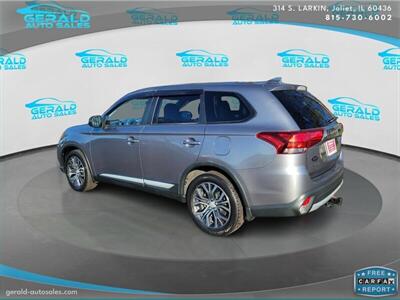 2018 Mitsubishi Outlander ES  29 MPG - Photo 8 - Joliet, IL 60436