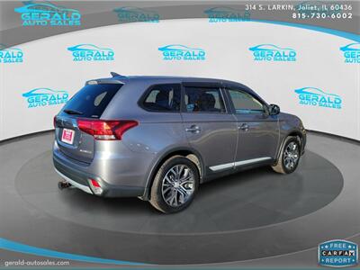 2018 Mitsubishi Outlander ES  29 MPG - Photo 7 - Joliet, IL 60436