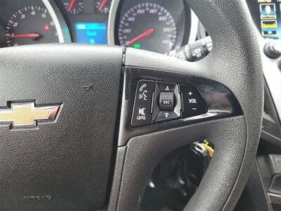 2016 Chevrolet Equinox LS  32 MPG - Photo 25 - Joliet, IL 60436