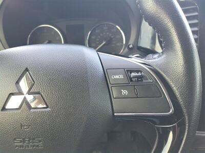 2020 Mitsubishi Outlander SE  30 MPG - Photo 25 - Joliet, IL 60436