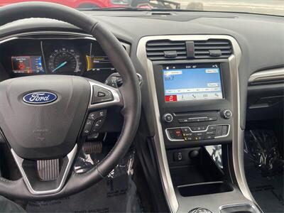 2018 Ford Fusion SE  34 MPG - Photo 13 - Joliet, IL 60436