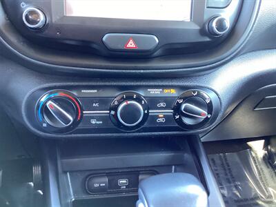 2020 Kia Soul X-Line  33 MPG - Photo 21 - Joliet, IL 60436