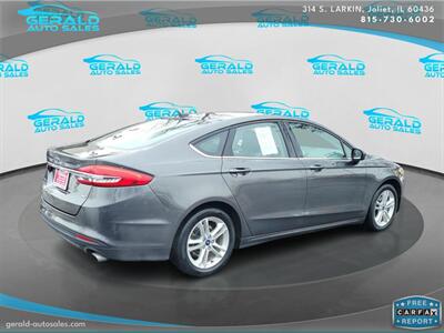 2018 Ford Fusion SE  32 MPG - Photo 7 - Joliet, IL 60436