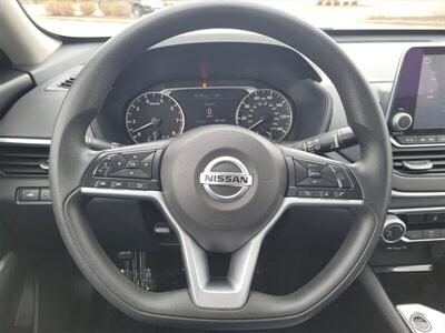 2021 Nissan Altima 2.5 SV  37 MPG - Photo 16 - Joliet, IL 60436