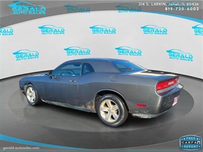 2009 Dodge Challenger SE  25 MPG - Photo 8 - Joliet, IL 60436