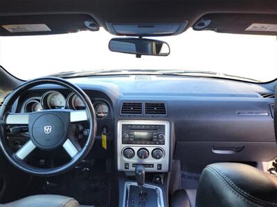 2009 Dodge Challenger SE  25 MPG - Photo 21 - Joliet, IL 60436