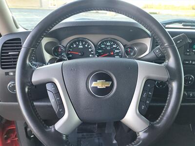 2012 Chevrolet Silverado 1500 LT  21 MPG - Photo 16 - Joliet, IL 60436