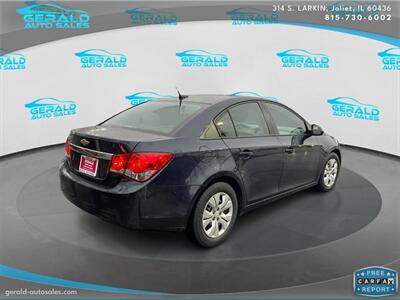 2014 Chevrolet Cruze LS Auto  35 MPG - Photo 7 - Joliet, IL 60436