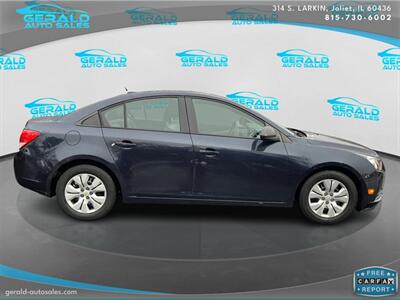 2014 Chevrolet Cruze LS Auto  35 MPG - Photo 5 - Joliet, IL 60436