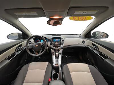 2014 Chevrolet Cruze LS Auto  35 MPG - Photo 19 - Joliet, IL 60436