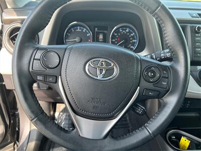 2017 Toyota RAV4 Limited  28 MPG - Photo 16 - Joliet, IL 60436