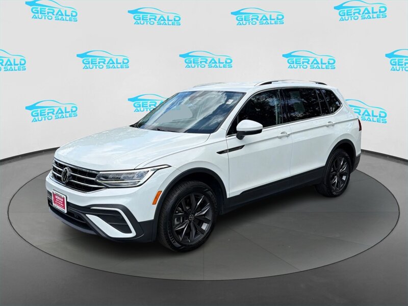 Opal White Pearl 2023 Volkswagen Tiguan SUV / Crossover Front-Wheel Drive Automatic