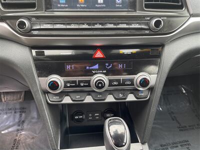 2020 Hyundai ELANTRA SEL  40 MPG - Photo 22 - Joliet, IL 60436